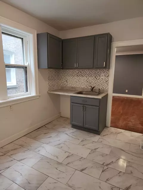 1445 E 76th St, Chicago, IL 60619 photo 4