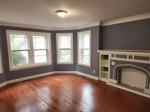 1445 E 76th St, Chicago, IL 60619 photo 2