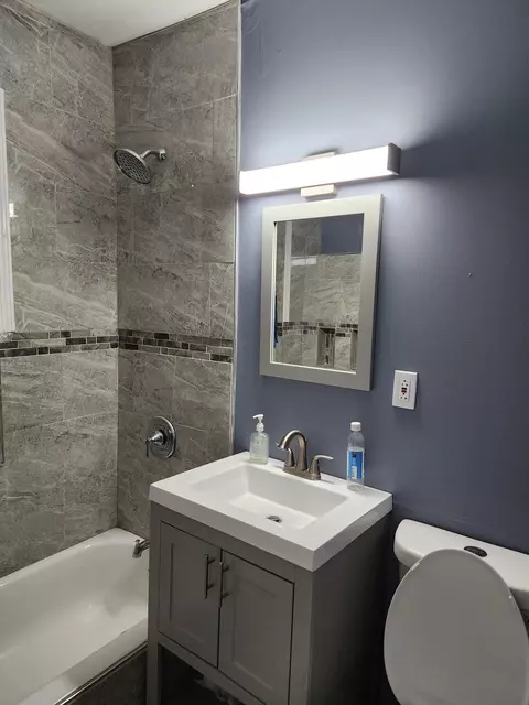 1445 E 76th St, Chicago, IL 60619 photo 8