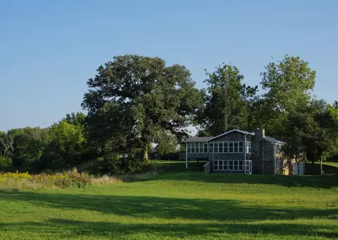 4416 E 14th Rd, Earlville, IL 60518