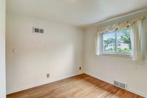 1002 Gary Ct, Wheaton, IL 60187 photo 28