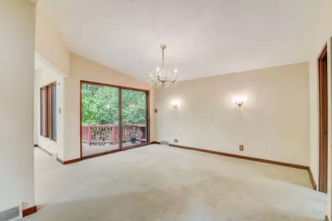 1002 Gary Ct, Wheaton, IL 60187 photo 14
