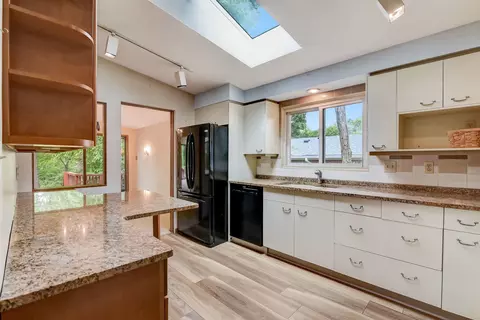 1002 Gary Ct, Wheaton, IL 60187 photo 17