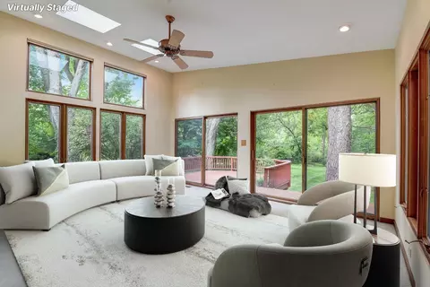1002 Gary Ct, Wheaton, IL 60187 photo 8