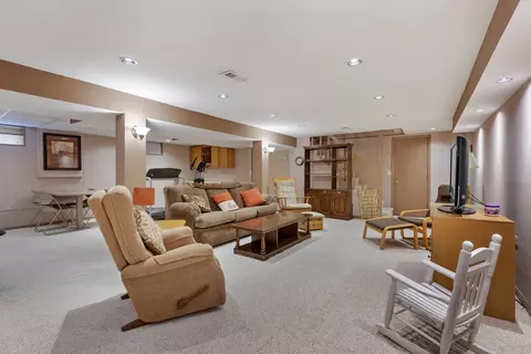 1860 Monday Dr, Elgin, IL 60123 photo 23