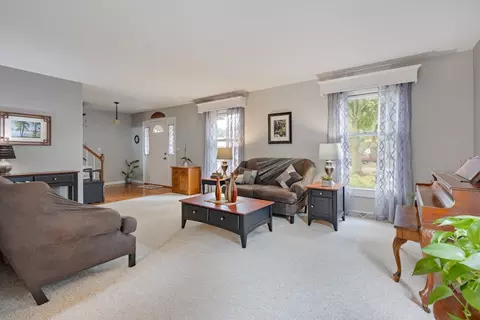 1860 Monday Dr, Elgin, IL 60123 photo 8