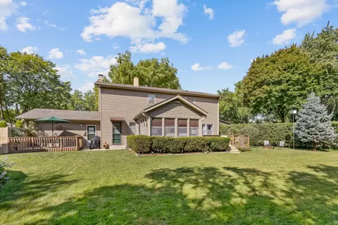 1860 Monday Dr, Elgin, IL 60123 photo 5