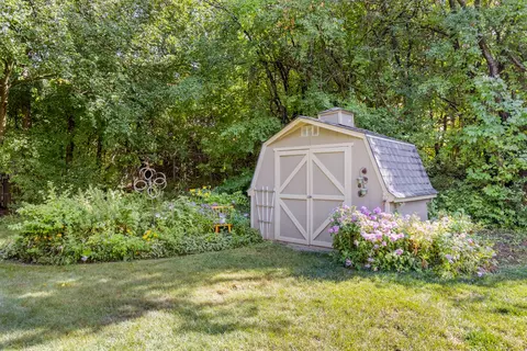 1860 Monday Dr, Elgin, IL 60123 photo 32