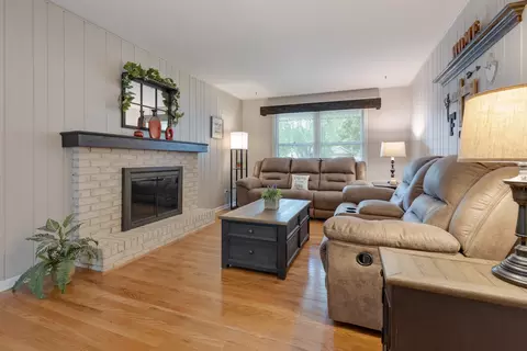 1860 Monday Dr, Elgin, IL 60123 photo 14