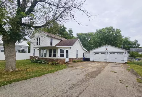 506 2nd St W, Lyndon, IL 61261