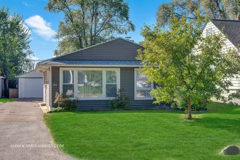 306 N Park Ave, Aurora, IL 60506