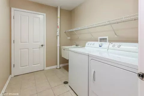 16631 Fox Run Cir, Plainfield, IL 60586 photo 13