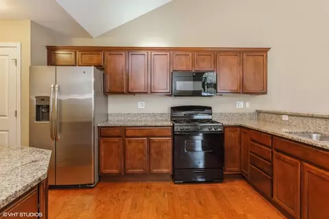 16631 Fox Run Cir, Plainfield, IL 60586 photo 5