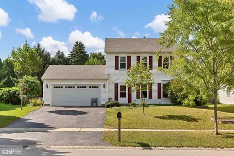 204 Georgetown Dr, Cary, IL 60013