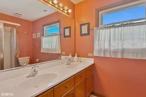 204 Georgetown Dr, Cary, IL 60013 photo 17