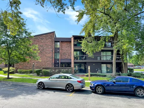 14525 Walden Ct #G4, Oak Forest, IL 60452