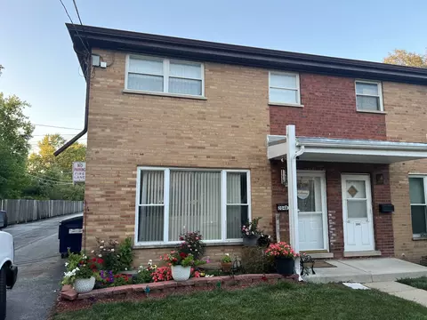 204 Linn Ct #D, North Aurora, IL 60542