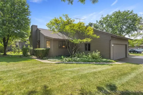 104 Sumac Ct, Saint Charles, IL 60174