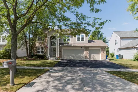 5606 Heartland Ct, Carpentersville, IL 60110