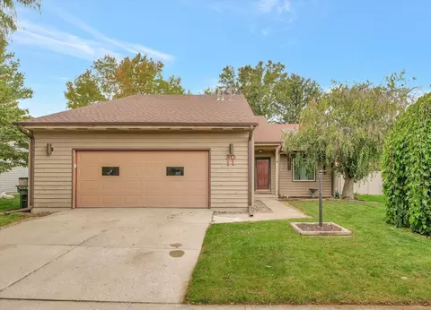 3011 S Myra Ridge Dr, Urbana, IL 61802