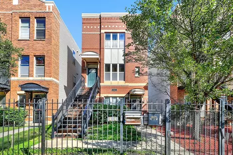 817 S Kedzie Ave #1, Chicago, IL 60612