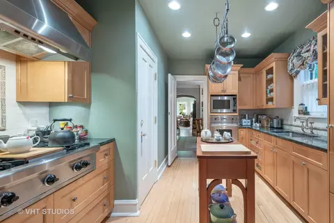 2202 Ewing Ave, Evanston, IL 60201 photo 5