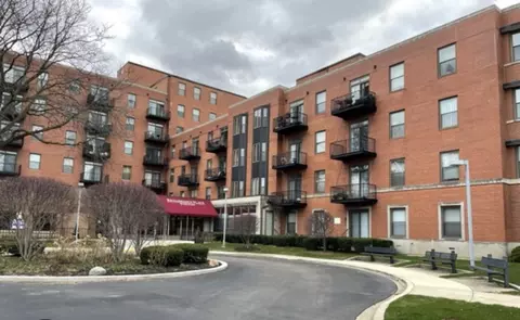 5200 S Ellis Ave #202, Chicago, IL 60615