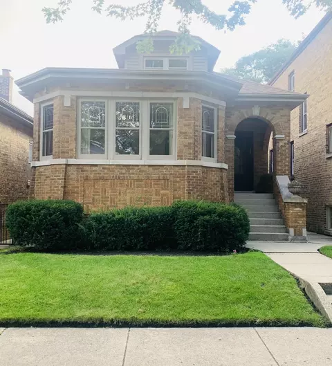 5723 N Sacramento Ave, Chicago, IL 60659