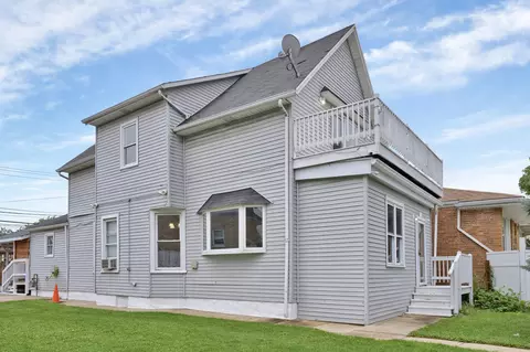 3721 W 83rd Pl, Chicago, IL 60652