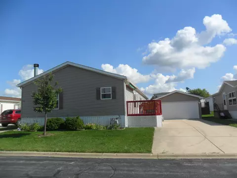 896 W Aspen Dr, Manteno, IL 60950