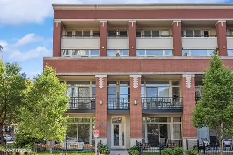 324 N Jefferson St #308, Chicago, IL 60661