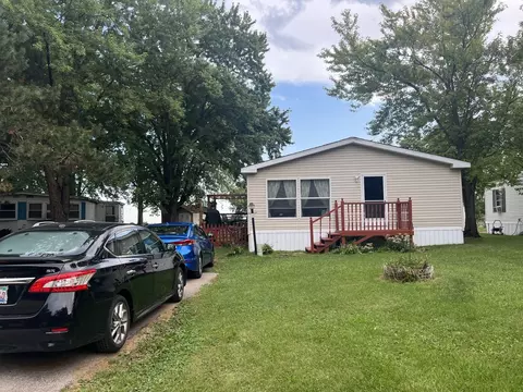 125 Dayflower Cir, Davis Junction, IL 61020