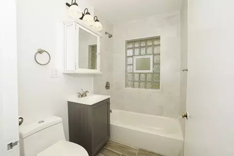 1517 N Hillside Ave, Berkeley, IL 60163 photo 10
