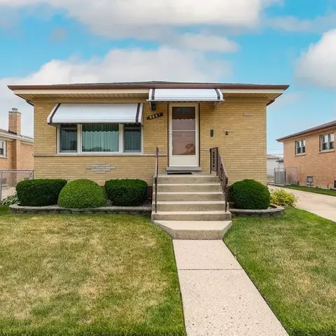 9887 Sterling Ln, Schiller Park, IL 60176