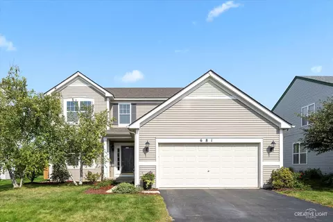 681 Stewart Ave, North Aurora, IL 60542