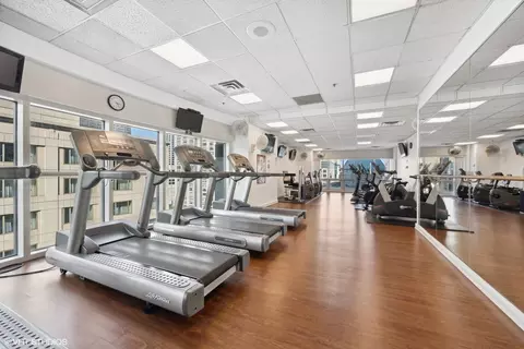 100 E Huron St #1206, Chicago, IL 60611 photo 11