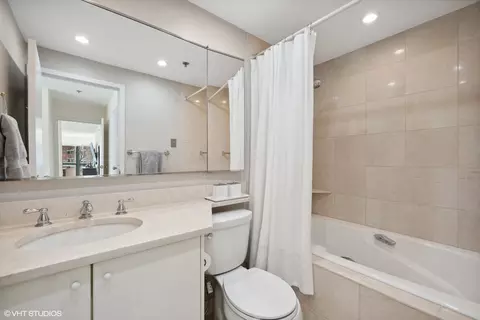 100 E Huron St #1206, Chicago, IL 60611 photo 8