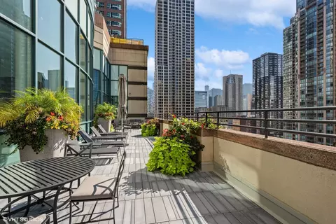 100 E Huron St #1206, Chicago, IL 60611 photo 12