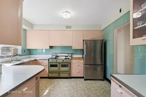 330 Barton Ave, Evanston, IL 60202 photo 10