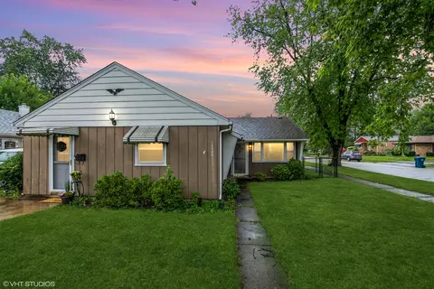 14800 Kenneth Ave, Midlothian, IL 60445 photo 2