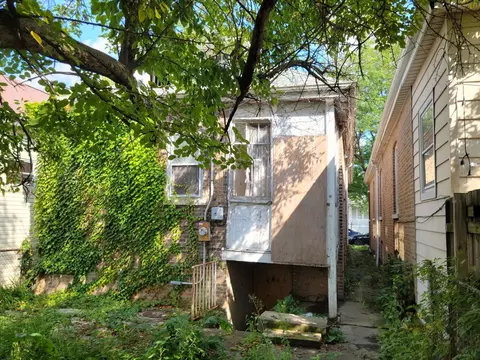 Undisclosed, Chicago, IL 60629 photo 22