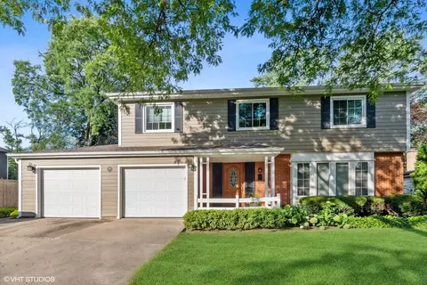 210 Forestway Dr, Deerfield, IL 60015