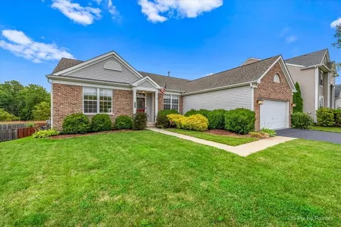 2276 W Cascade Cir, Round Lake, IL 60073