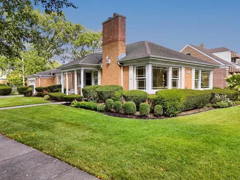 1424 S Washington Ave, Park Ridge, IL 60068