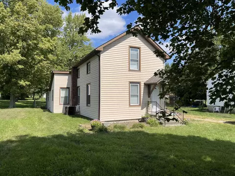 329 W Ottawa St, Paxton, IL 60957