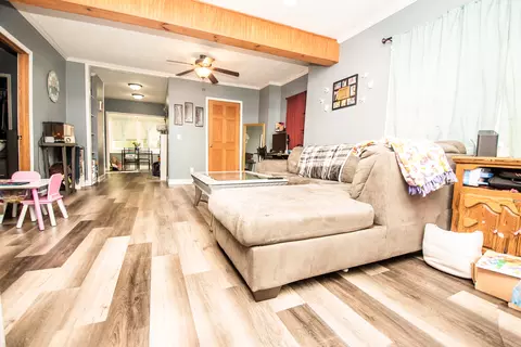 734 E 2nd St, Dixon, IL 61021 photo 4
