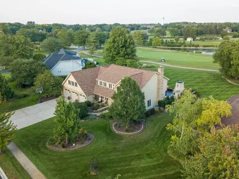 10665 S Wentworth Dr, Naperville, IL 60564