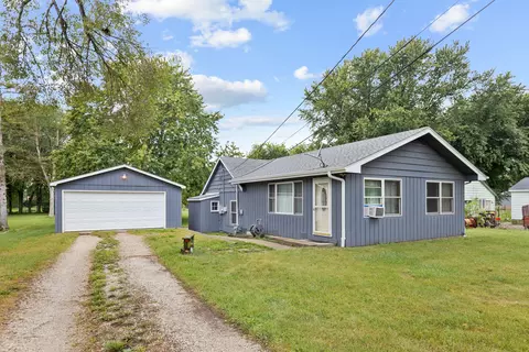 113 Raffel Rd, Woodstock, IL 60098