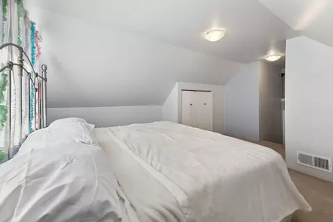 Bedroom - 415 N Oak St, Itasca, IL 60143 photo 5 of 5