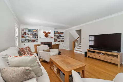 Living - 415 N Oak St, Itasca, IL 60143 photo 3 of 3